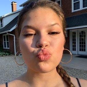 Meet your Posher, Evangelina